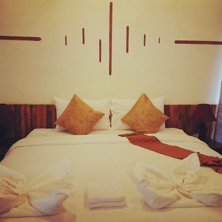 Euro Lanta White Rock Resort Ko Lanta Exterior foto