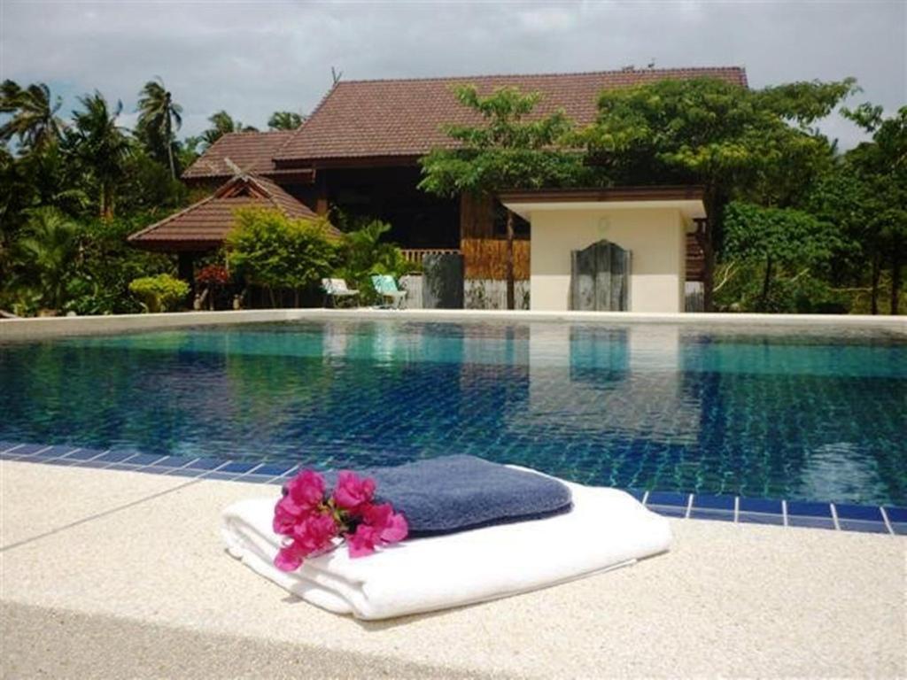 Euro Lanta White Rock Resort Ko Lanta Exterior foto